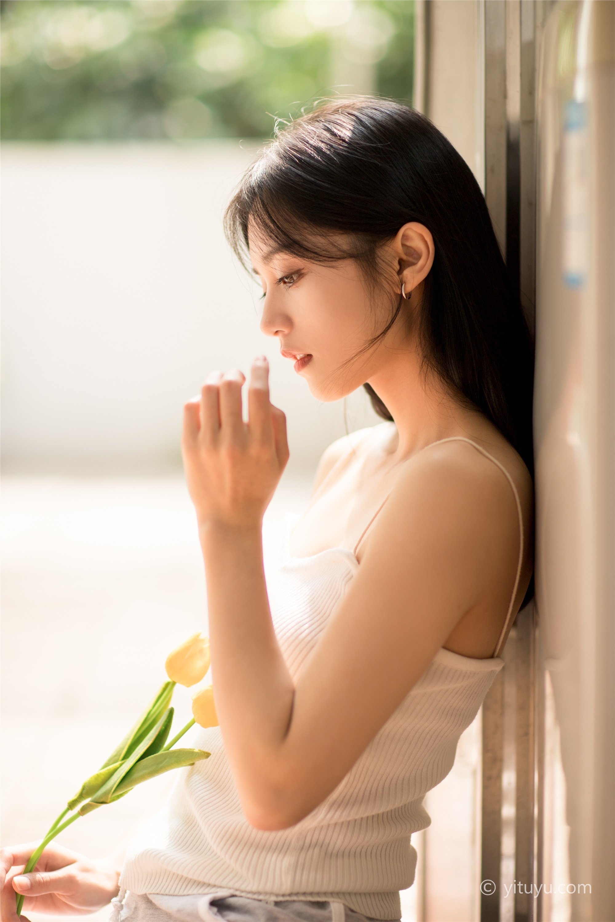 YITUYU艺图语  2021.05.31 爱与光 雨文